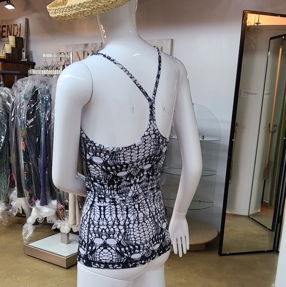 🦋Lululemon Racerback Tank - Picture 7 of 10